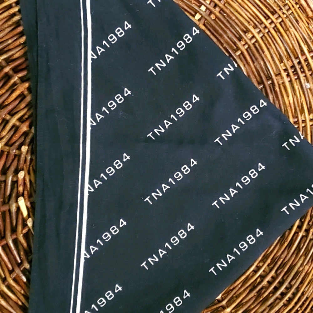 Aritzia TNA kerchief